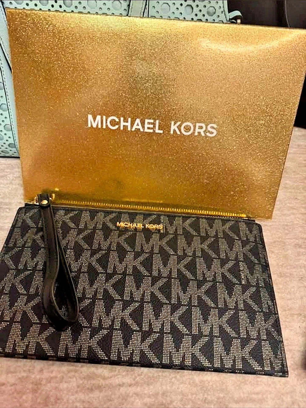 Michael Kors Jet Set Large Flat wristlet